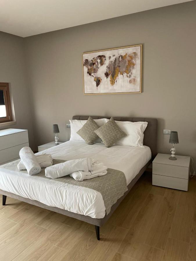 Notti O' Tunn Luxury Rooms In Centro Geraci Siculo Eksteriør billede