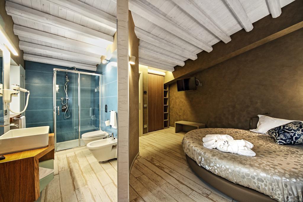 Notti O' Tunn Luxury Rooms In Centro Geraci Siculo Eksteriør billede