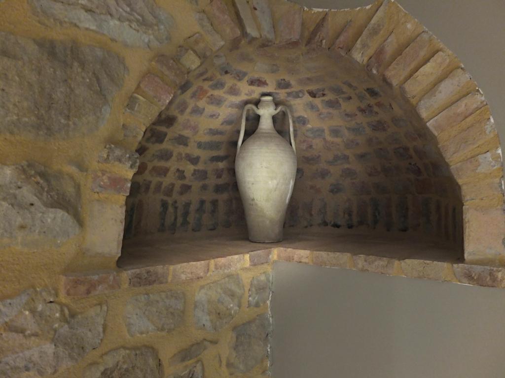 Notti O' Tunn Luxury Rooms In Centro Geraci Siculo Eksteriør billede