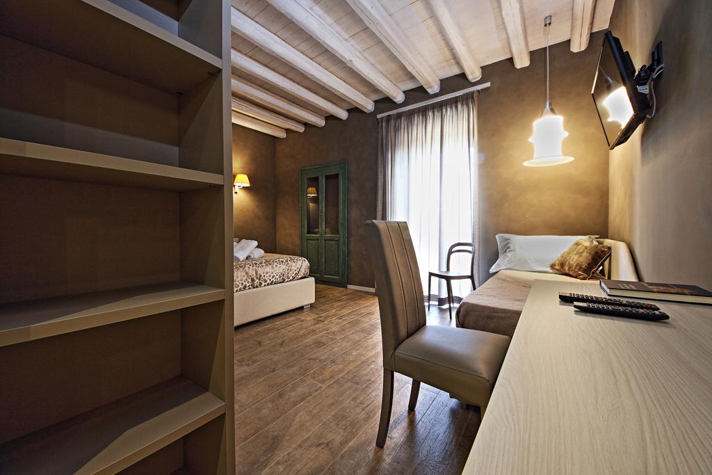 Notti O' Tunn Luxury Rooms In Centro Geraci Siculo Eksteriør billede