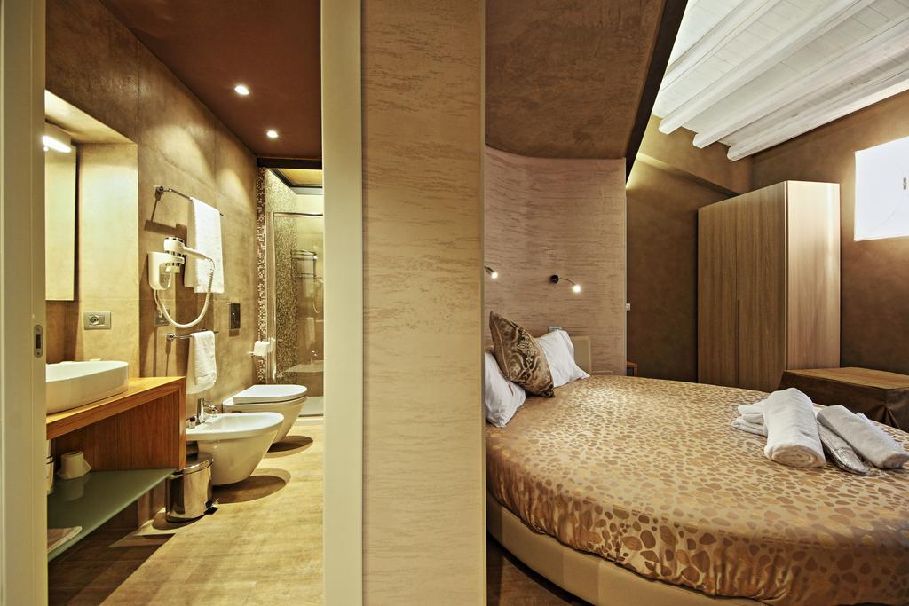 Notti O' Tunn Luxury Rooms In Centro Geraci Siculo Eksteriør billede
